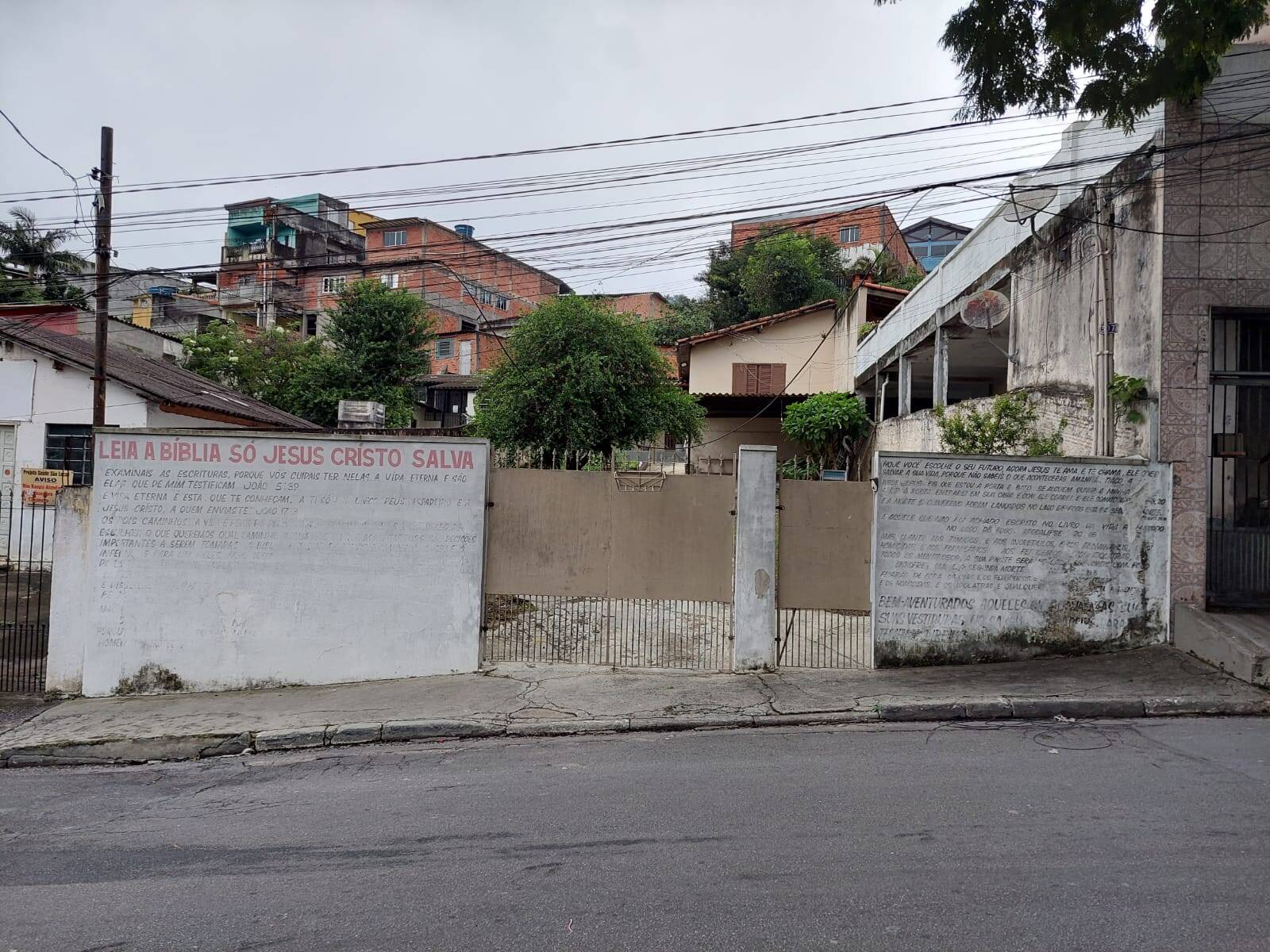 #5778-R - Casa para Venda em Taboão da Serra - SP