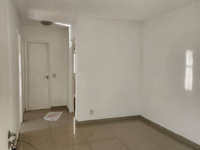 #5772-R - Apartamento para Venda em Taboão da Serra - SP - 2