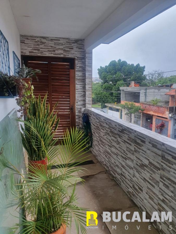 Casa à venda com 3 quartos, 250m² - Foto 1