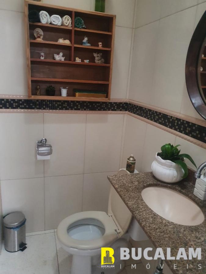 Casa à venda com 3 quartos, 250m² - Foto 14