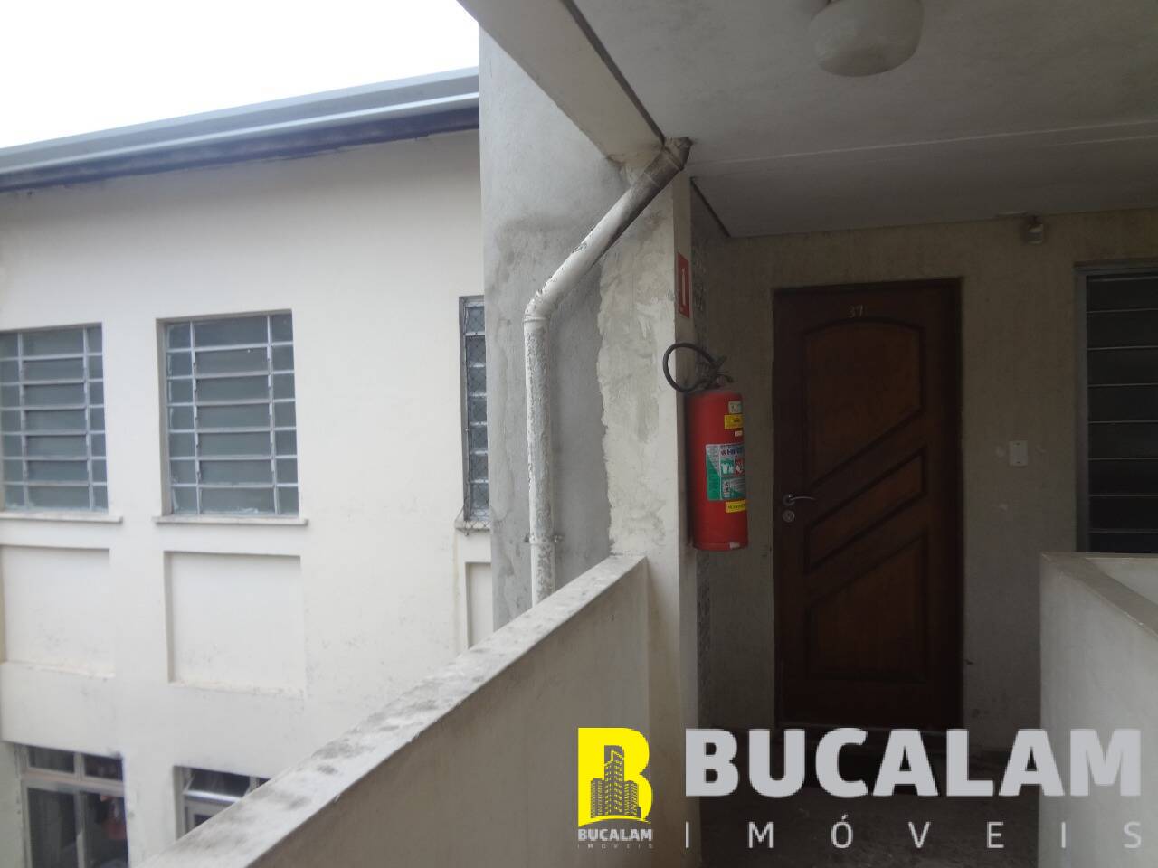 Apartamento à venda com 2 quartos, 50m² - Foto 2