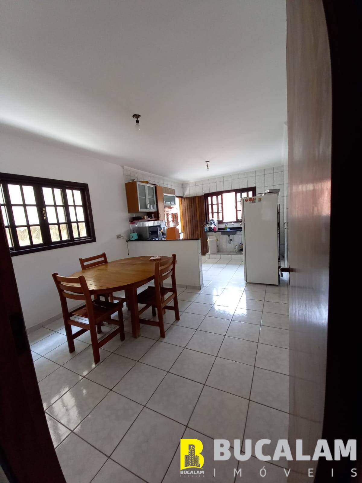 Casa à venda com 3 quartos, 160m² - Foto 8