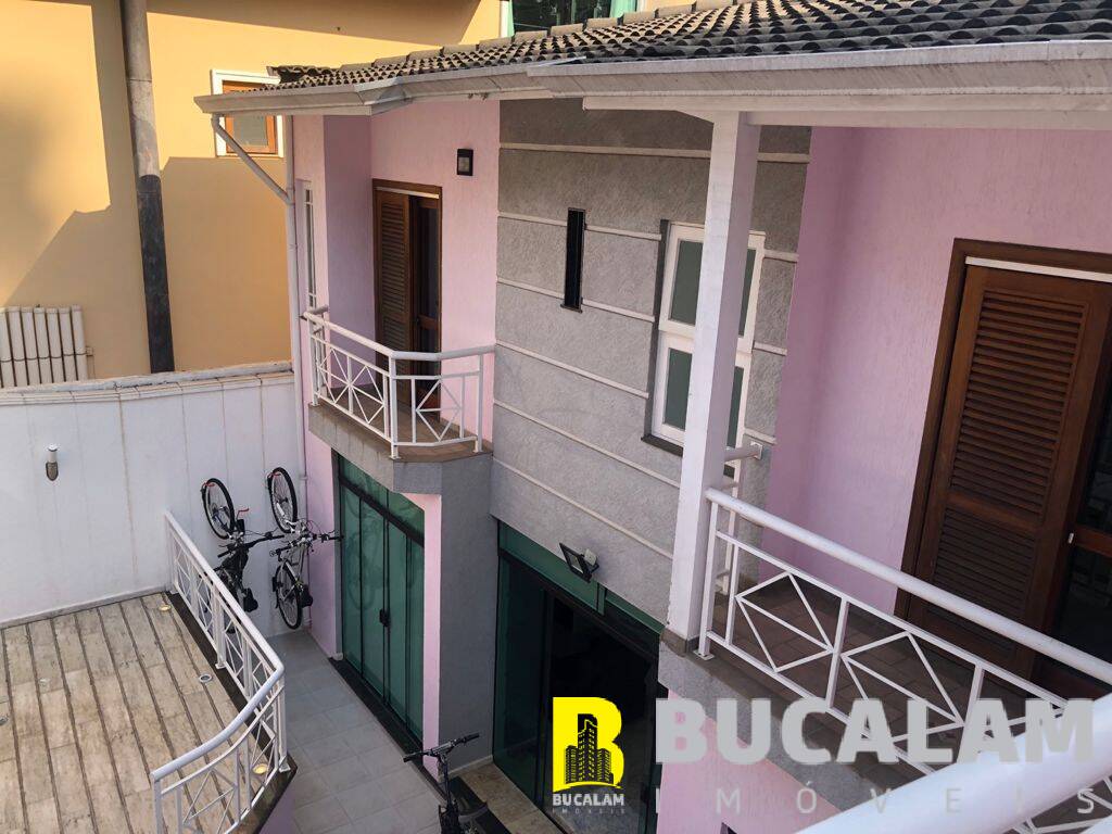 Casa à venda com 4 quartos, 160m² - Foto 2