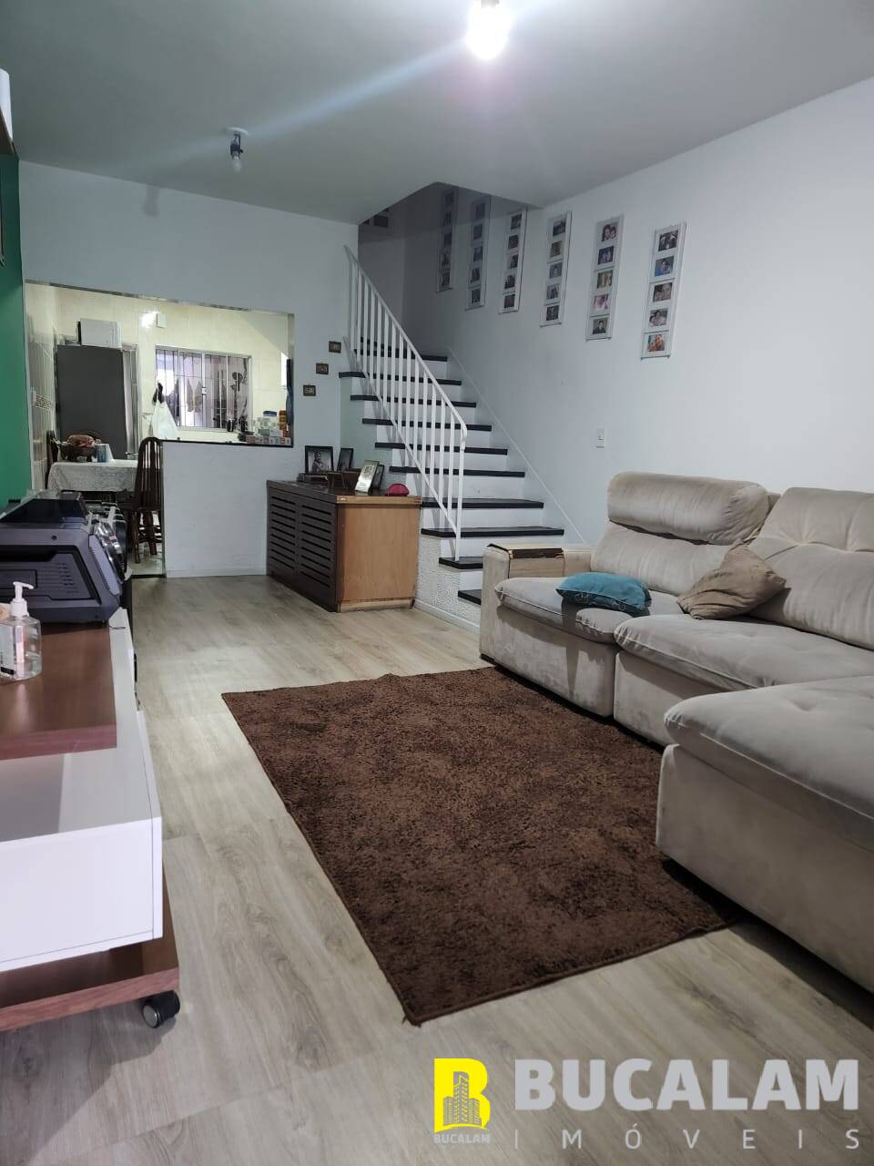 Casa à venda com 3 quartos, 120m² - Foto 1