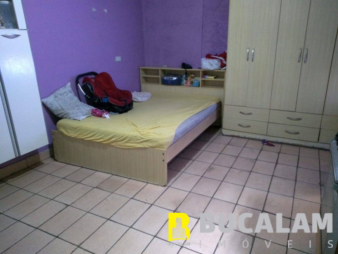 Casa à venda com 2 quartos, 112m² - Foto 2