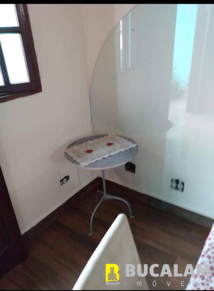 Casa à venda com 3 quartos, 286m² - Foto 2