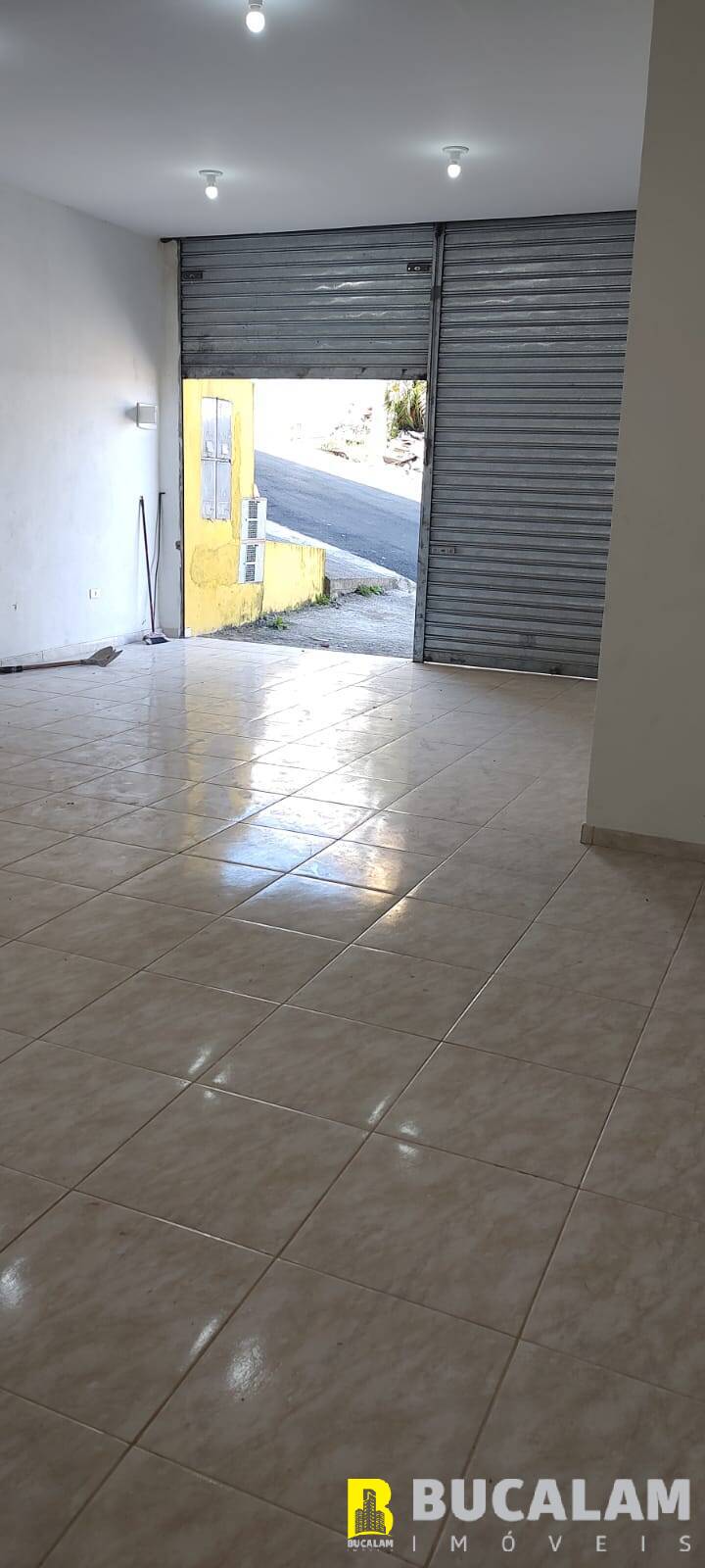 Casa à venda com 1 quarto, 500m² - Foto 11