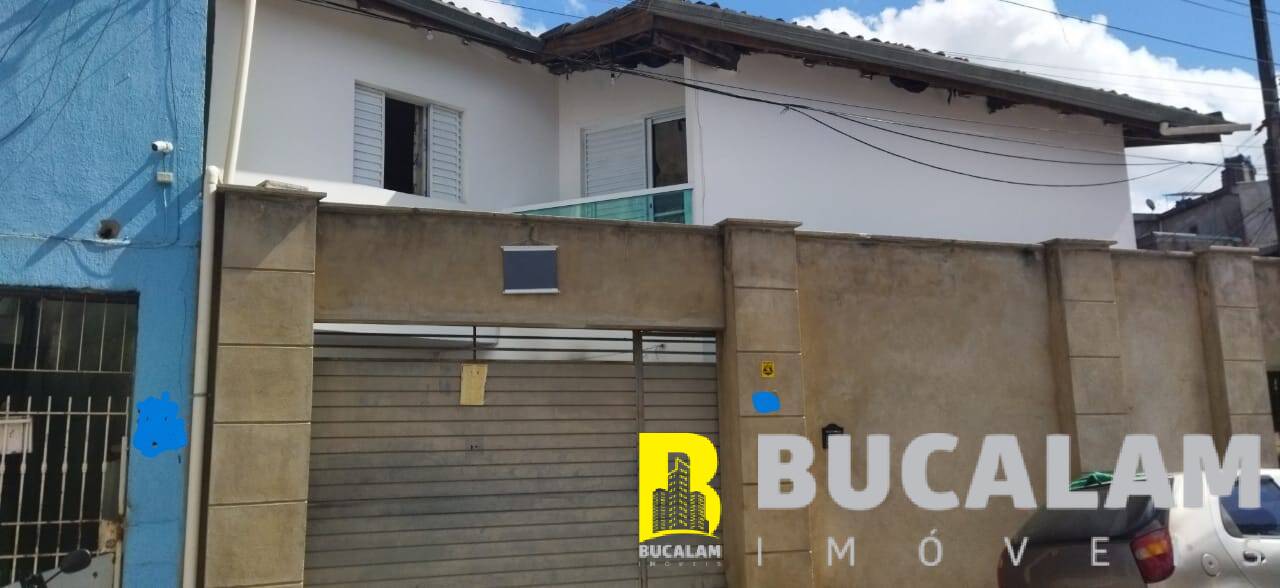 Casa à venda com 3 quartos, 130m² - Foto 1