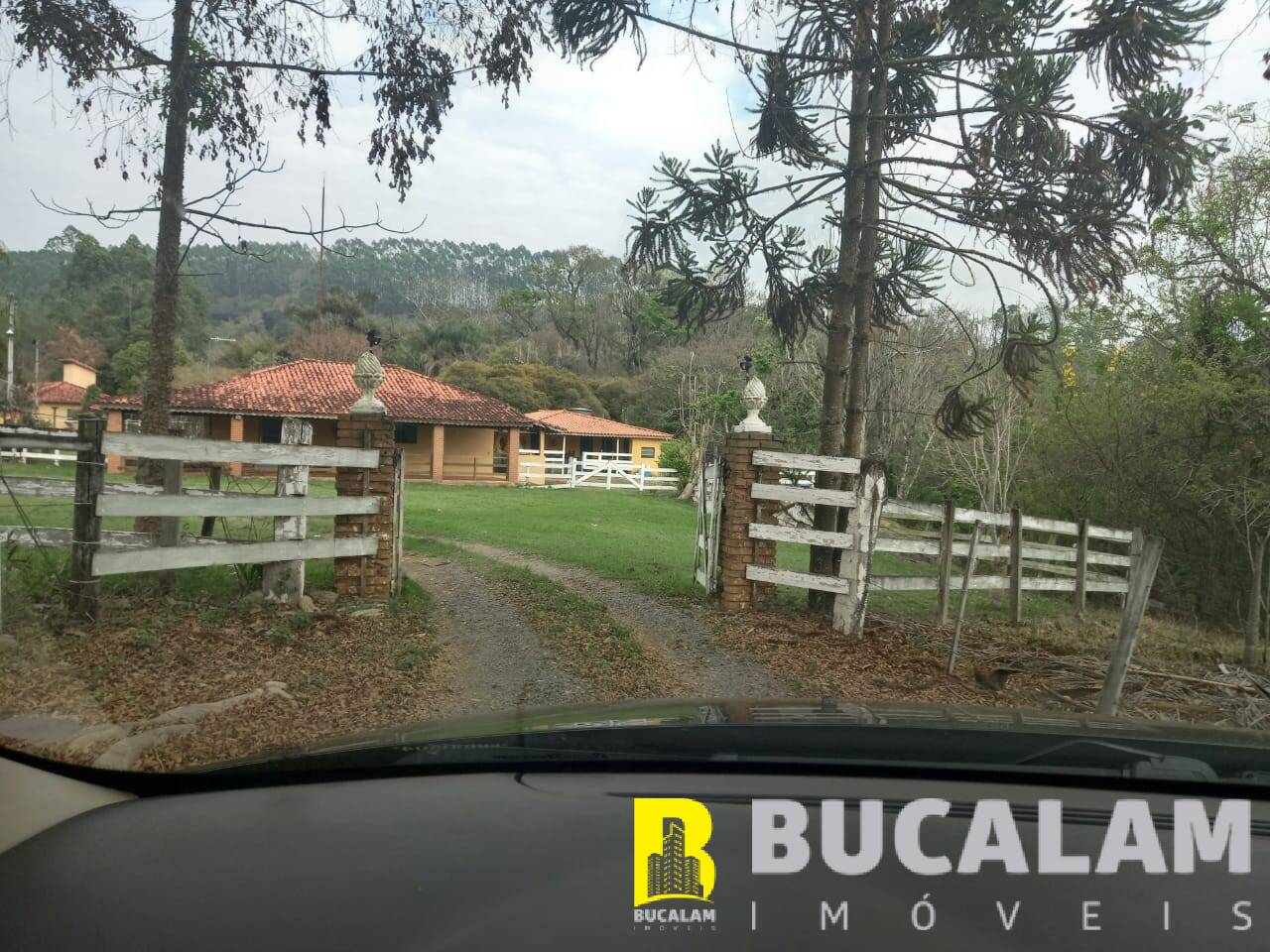 Fazenda à venda com 6 quartos, 9m² - Foto 2