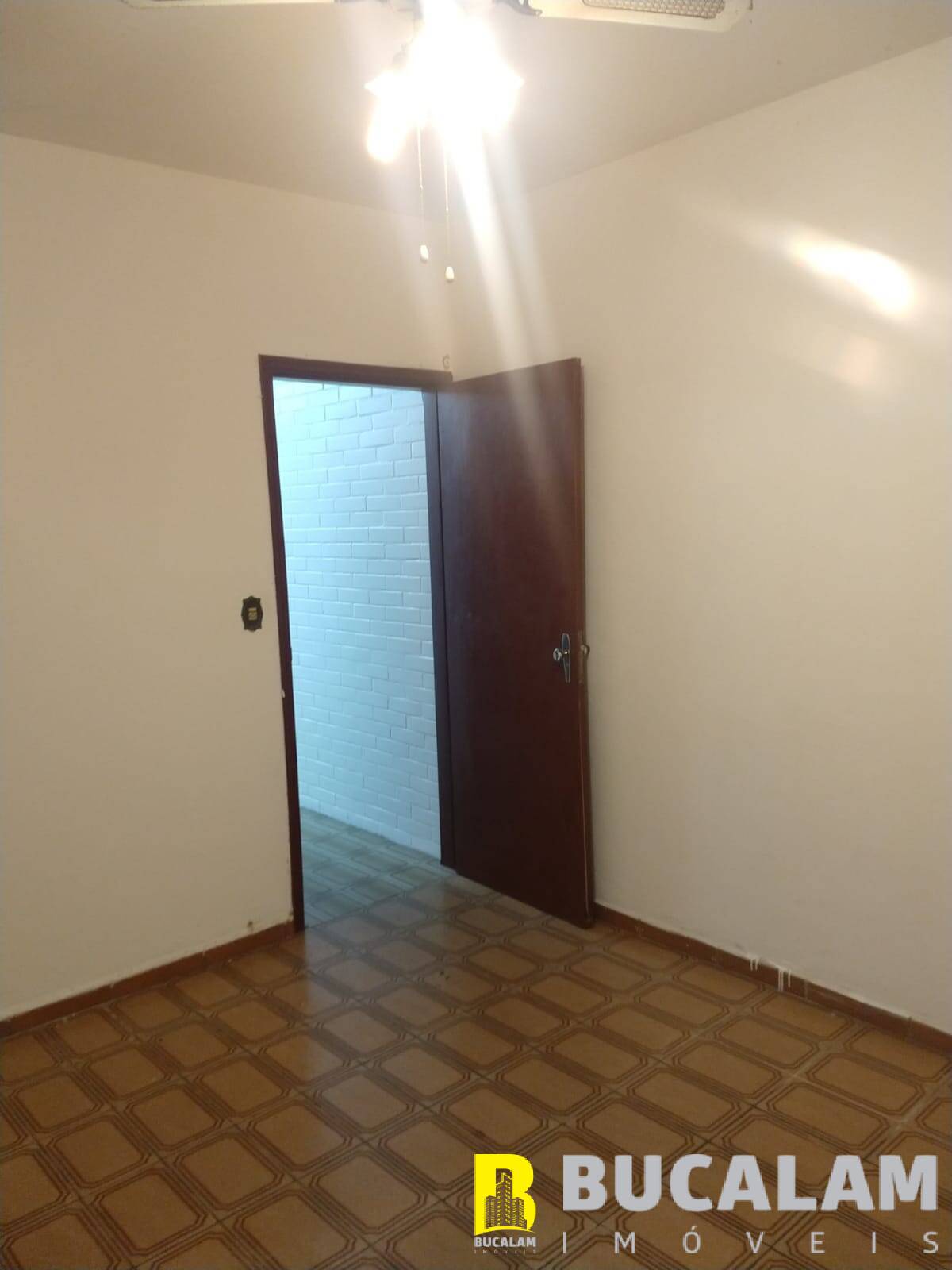 Casa à venda com 2 quartos, 125m² - Foto 12