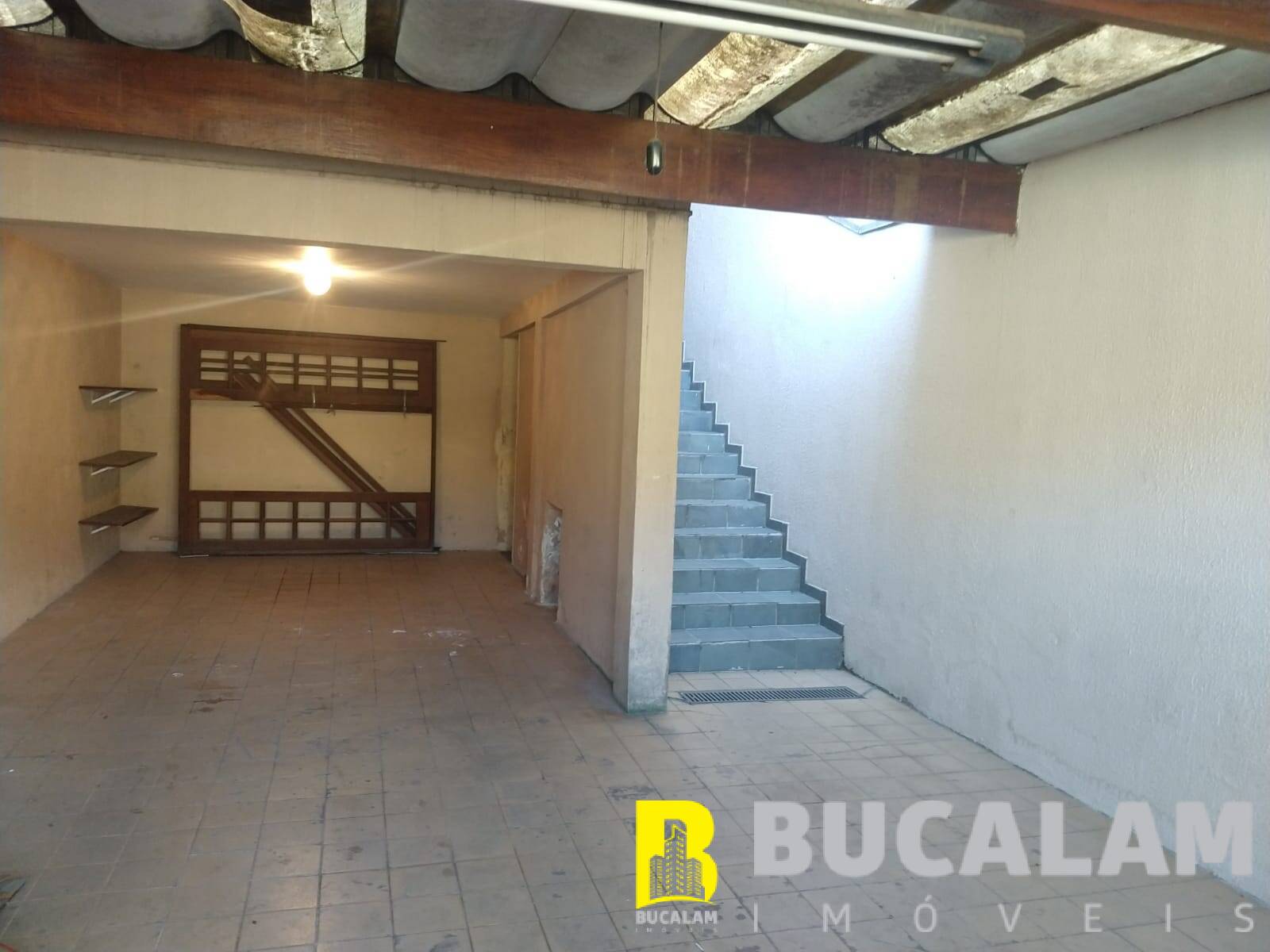 Casa à venda com 2 quartos, 125m² - Foto 4