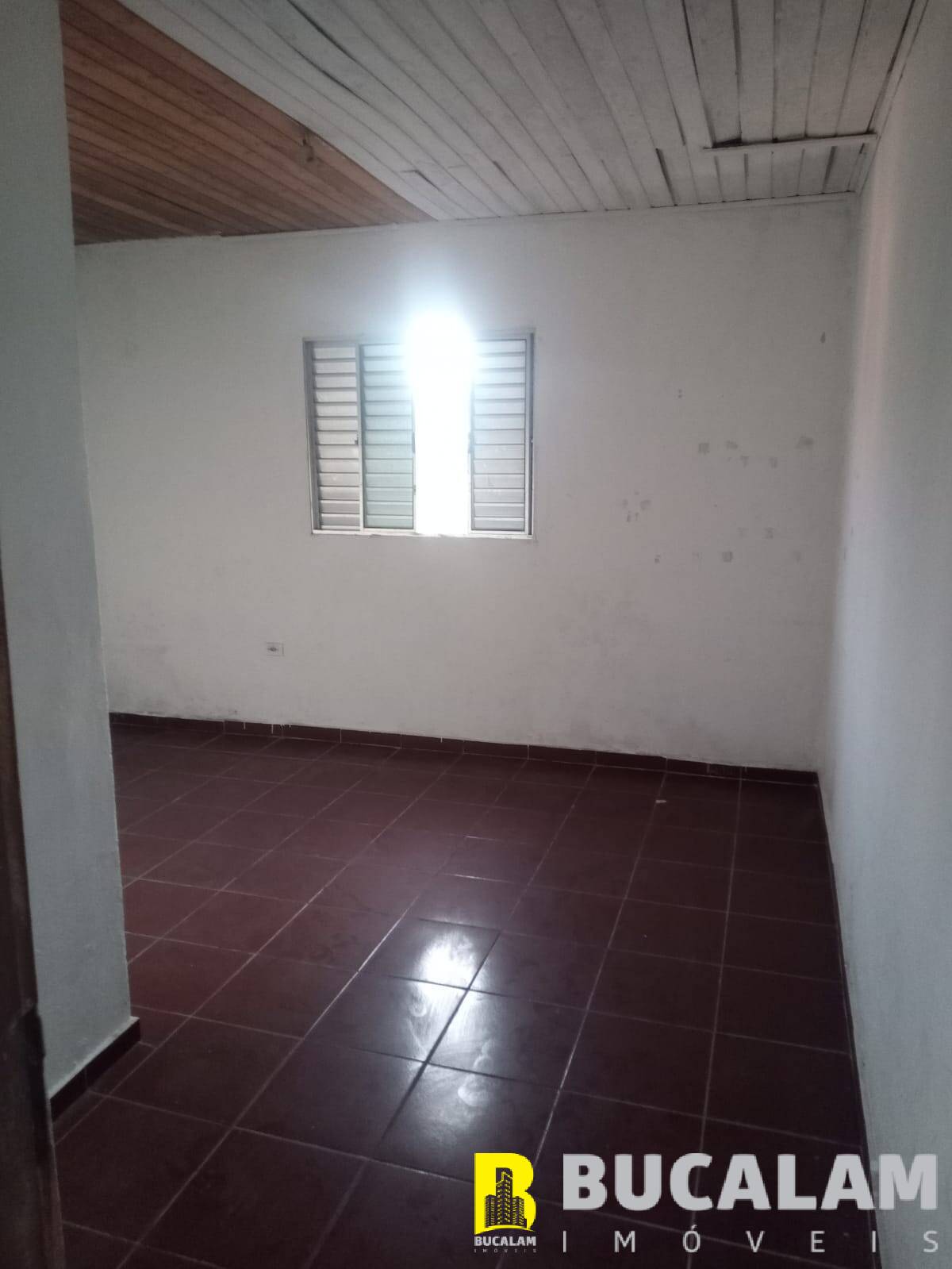 Casa à venda com 2 quartos, 250m² - Foto 7