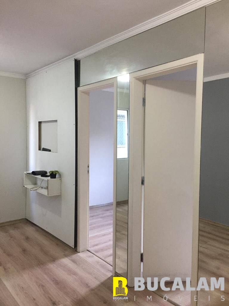 Apartamento à venda com 3 quartos, 60m² - Foto 2