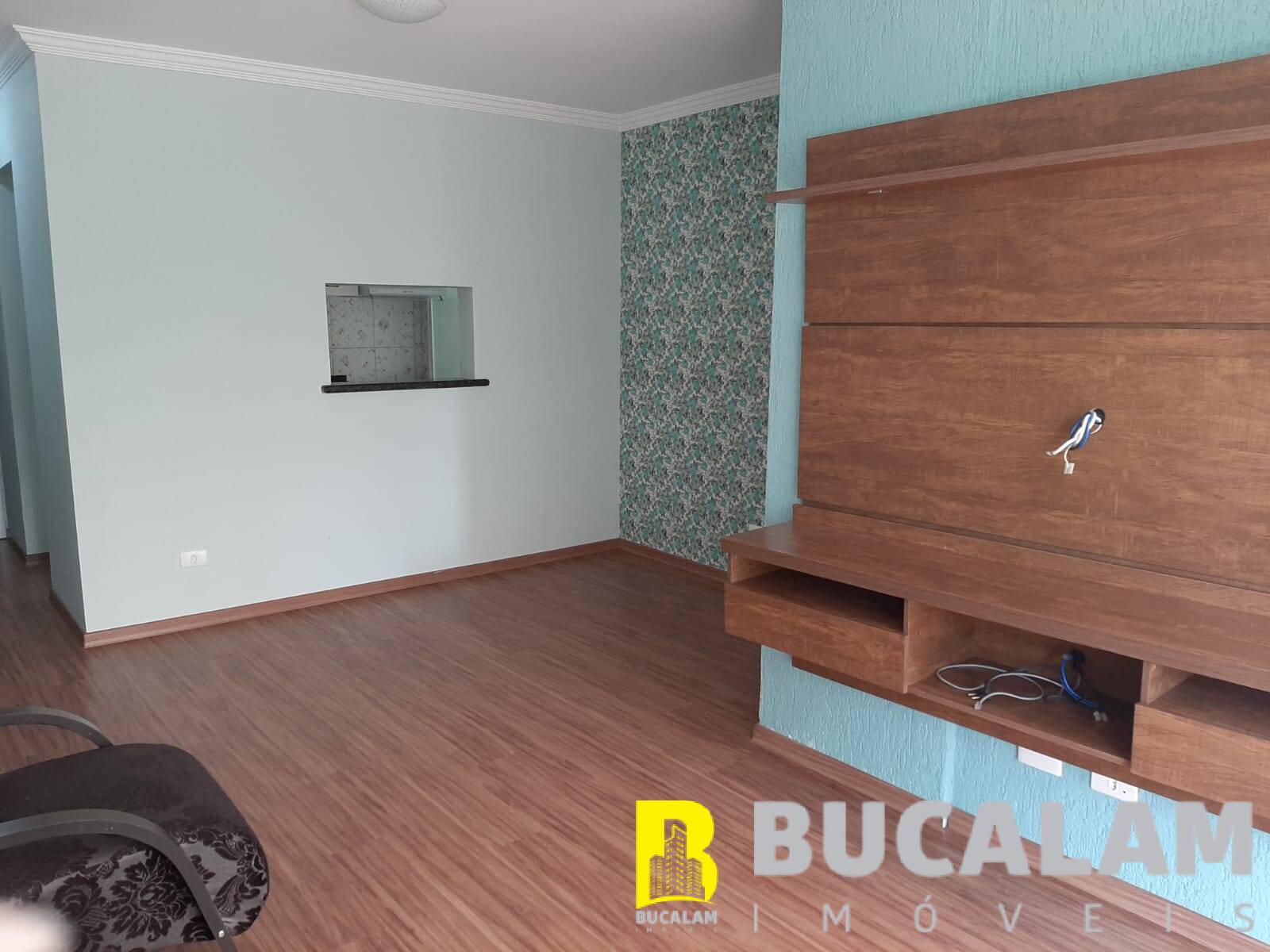 Apartamento à venda com 3 quartos, 77m² - Foto 2