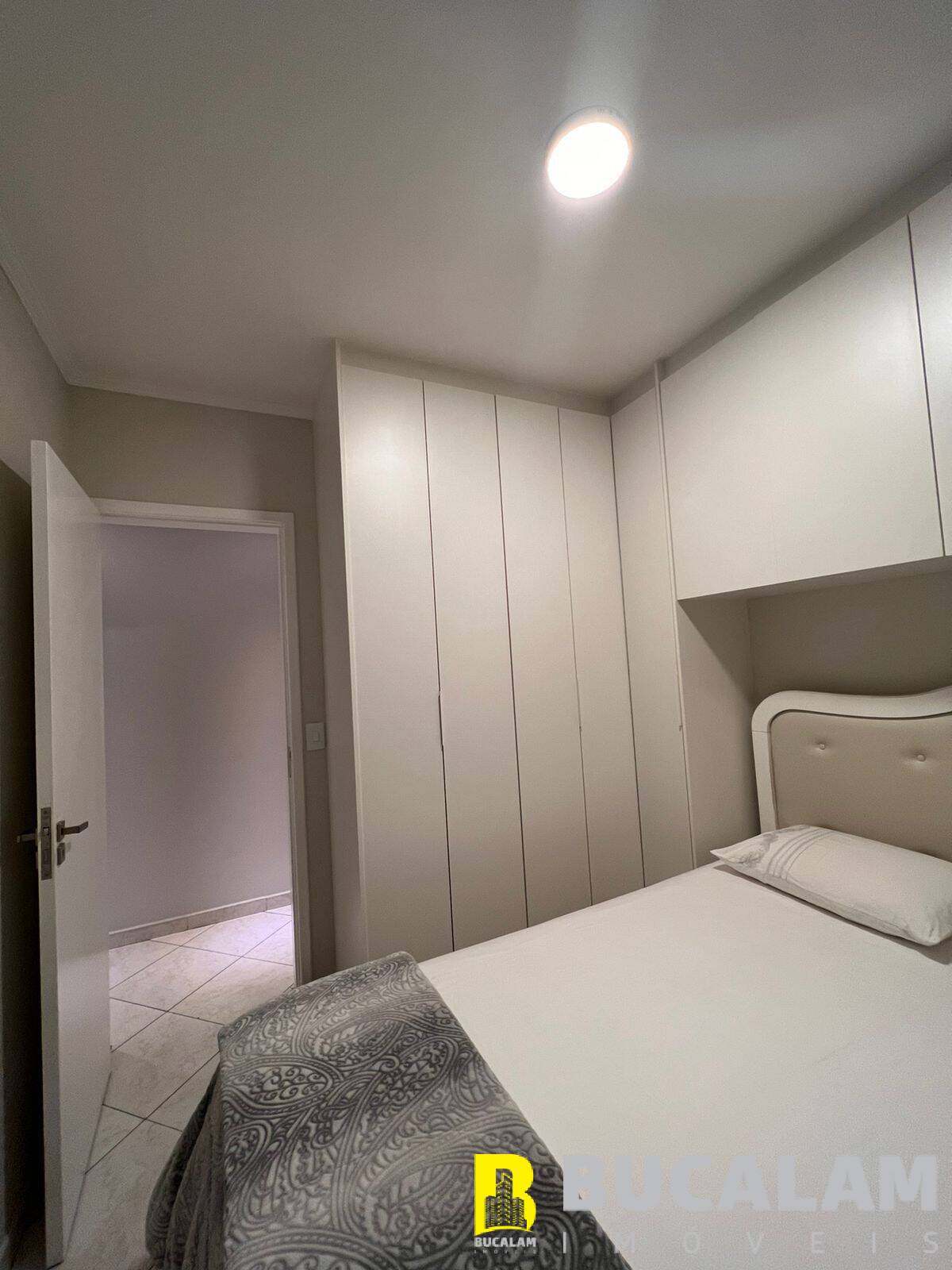 Apartamento à venda com 2 quartos, 57m² - Foto 9