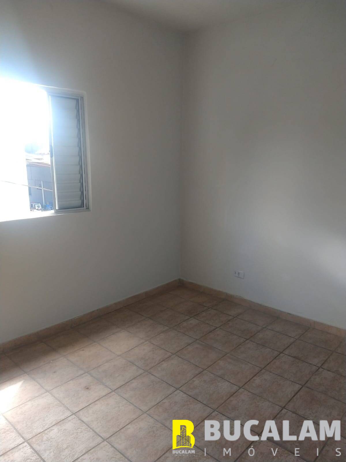 Casa para alugar com 2 quartos, 80m² - Foto 10