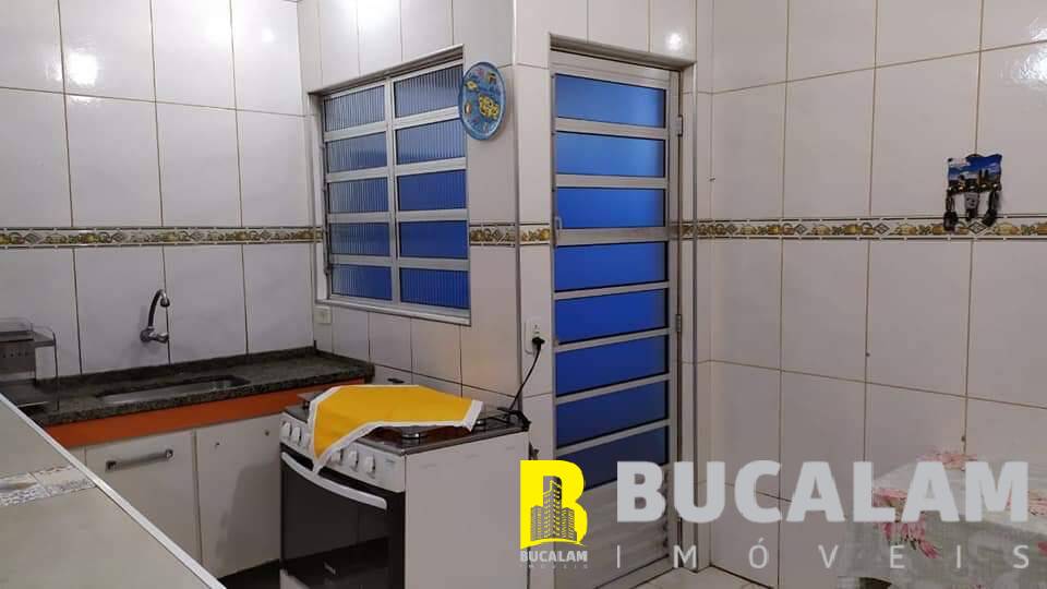 Casa à venda com 3 quartos, 81m² - Foto 3