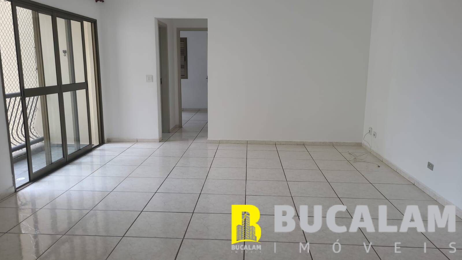 Apartamento à venda com 2 quartos, 68m² - Foto 4