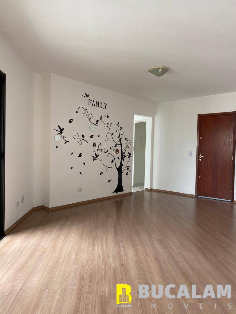 Apartamento à venda com 2 quartos, 68m² - Foto 3