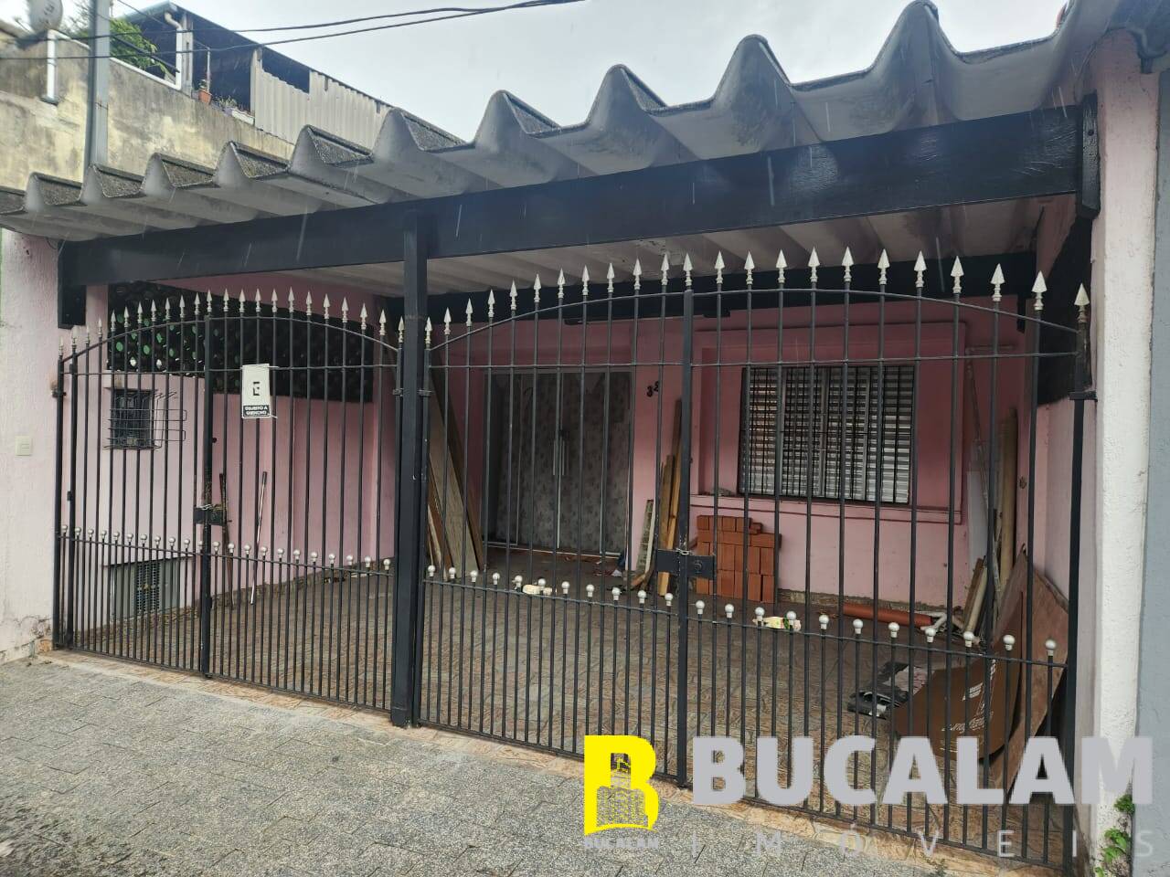 Casa à venda com 3 quartos, 150m² - Foto 1