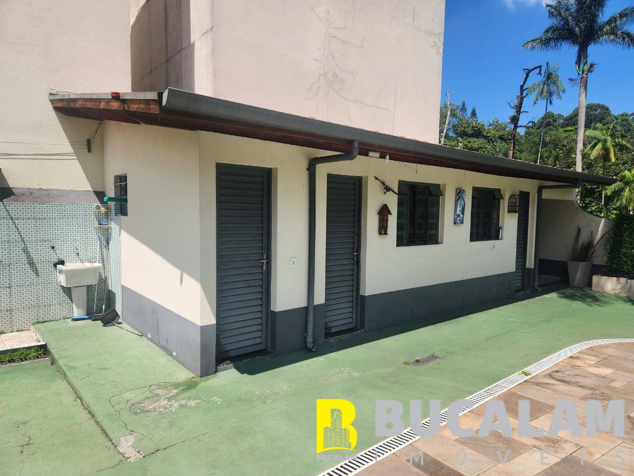 Casa à venda e aluguel com 3 quartos, 1700m² - Foto 25