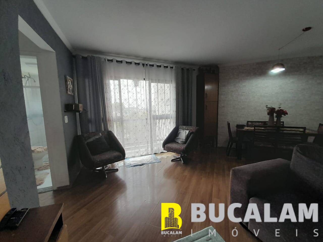 Apartamento à venda com 2 quartos, 68m² - Foto 2