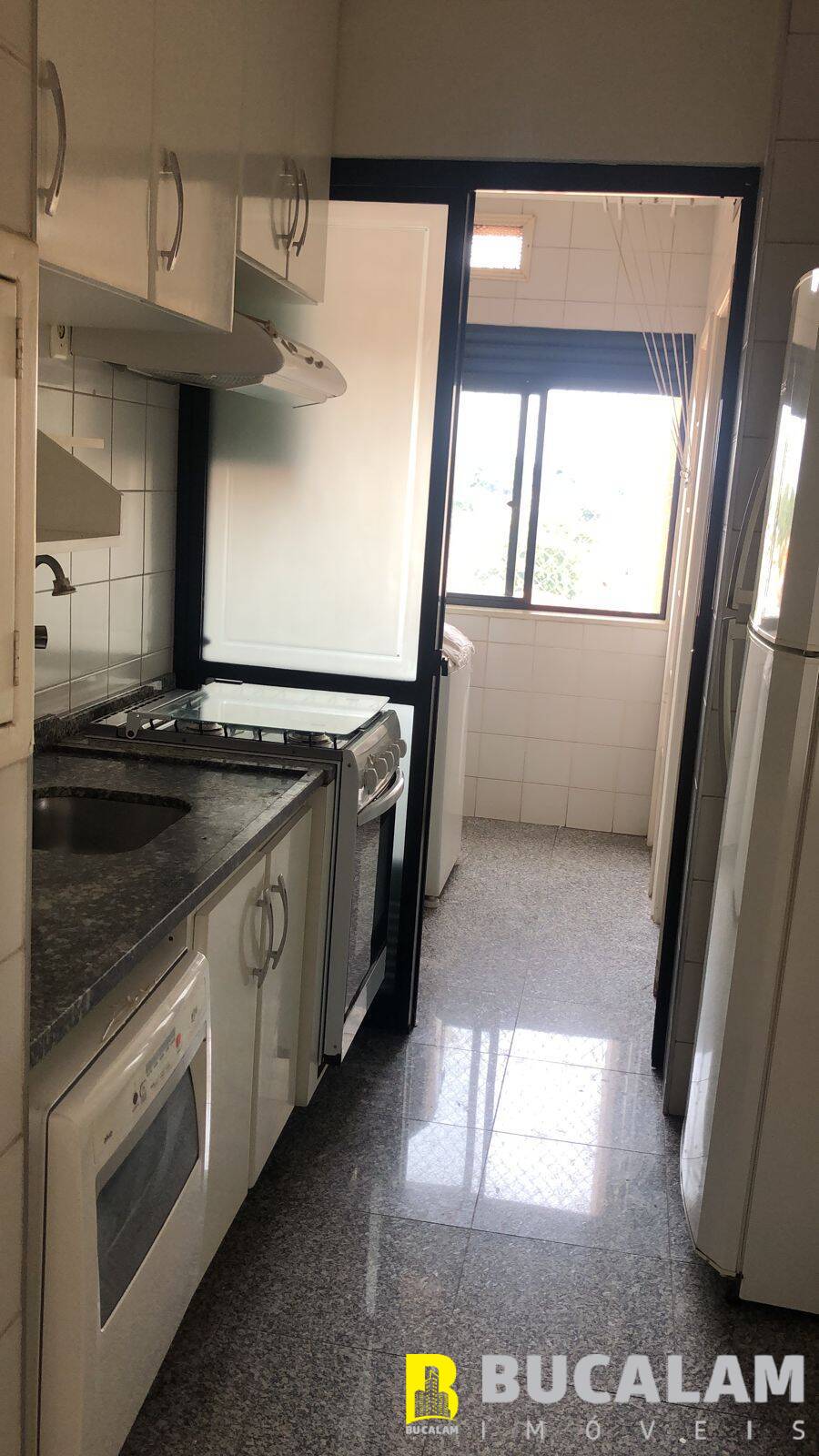 Apartamento à venda com 3 quartos, 67m² - Foto 4