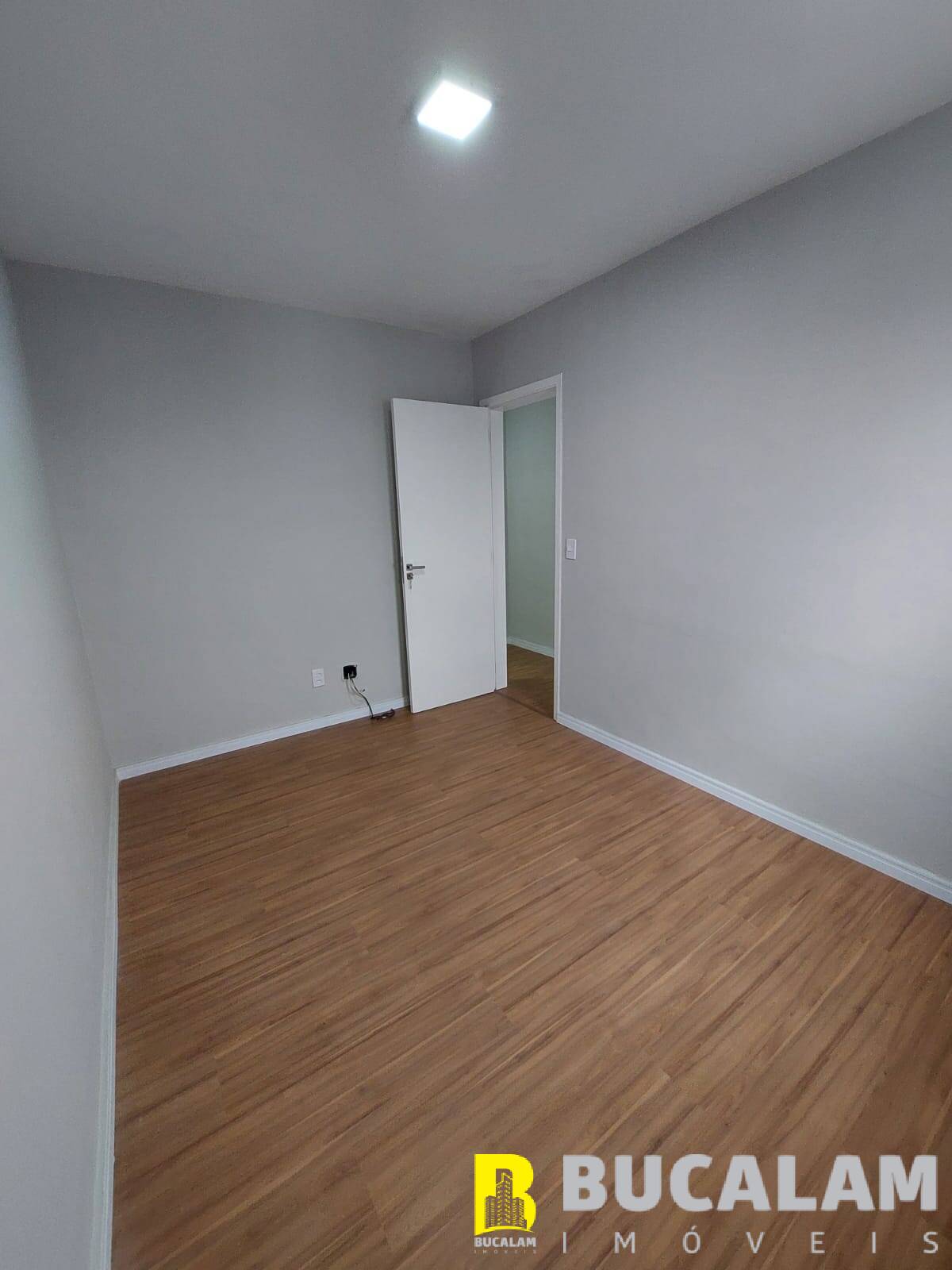 Apartamento à venda com 2 quartos, 56m² - Foto 5