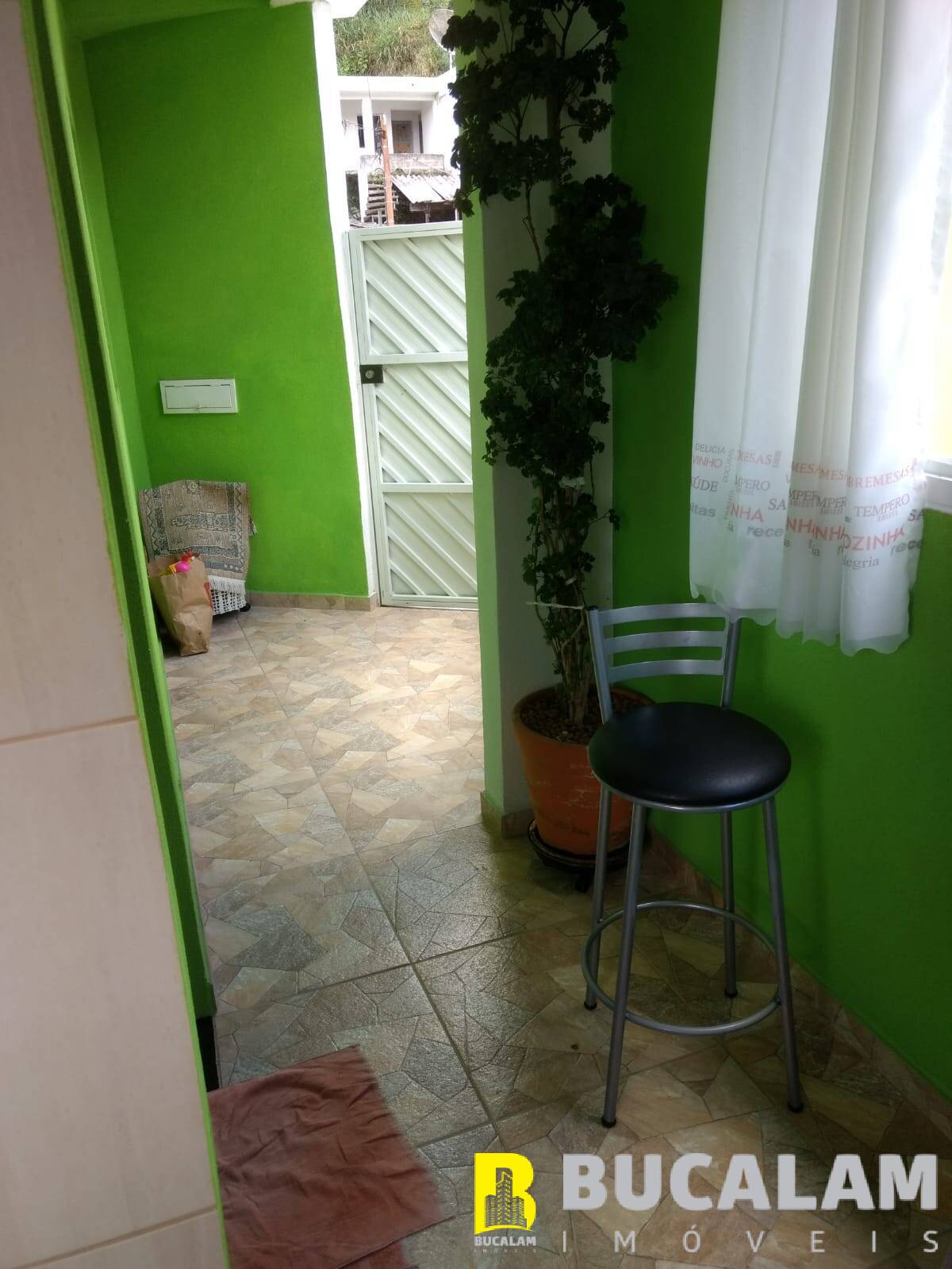 Casa à venda com 6 quartos, 180m² - Foto 11