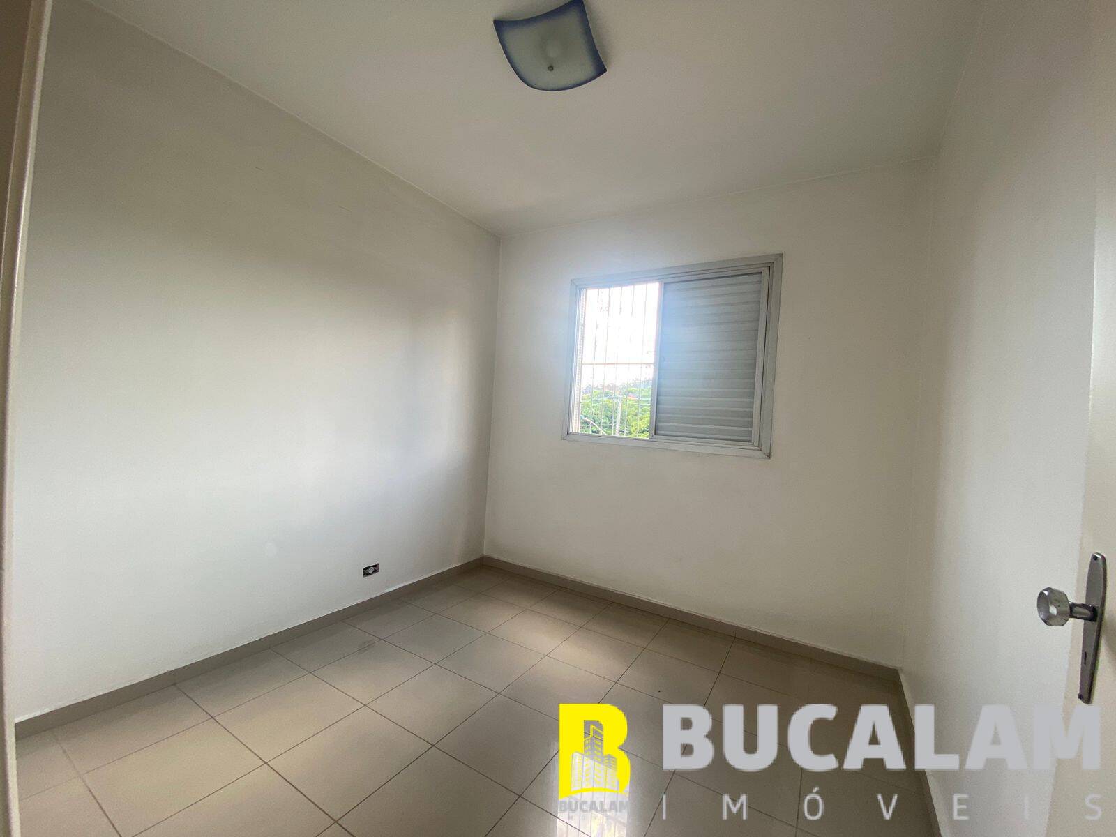 Apartamento à venda com 2 quartos, 60m² - Foto 13