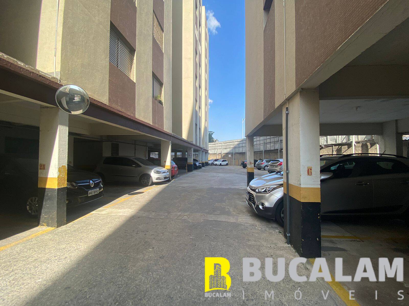 Apartamento à venda com 2 quartos, 60m² - Foto 17