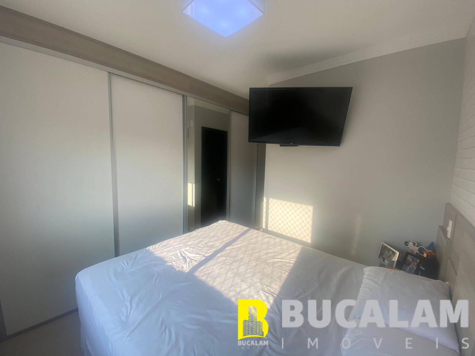 Apartamento à venda com 2 quartos, 76m² - Foto 10