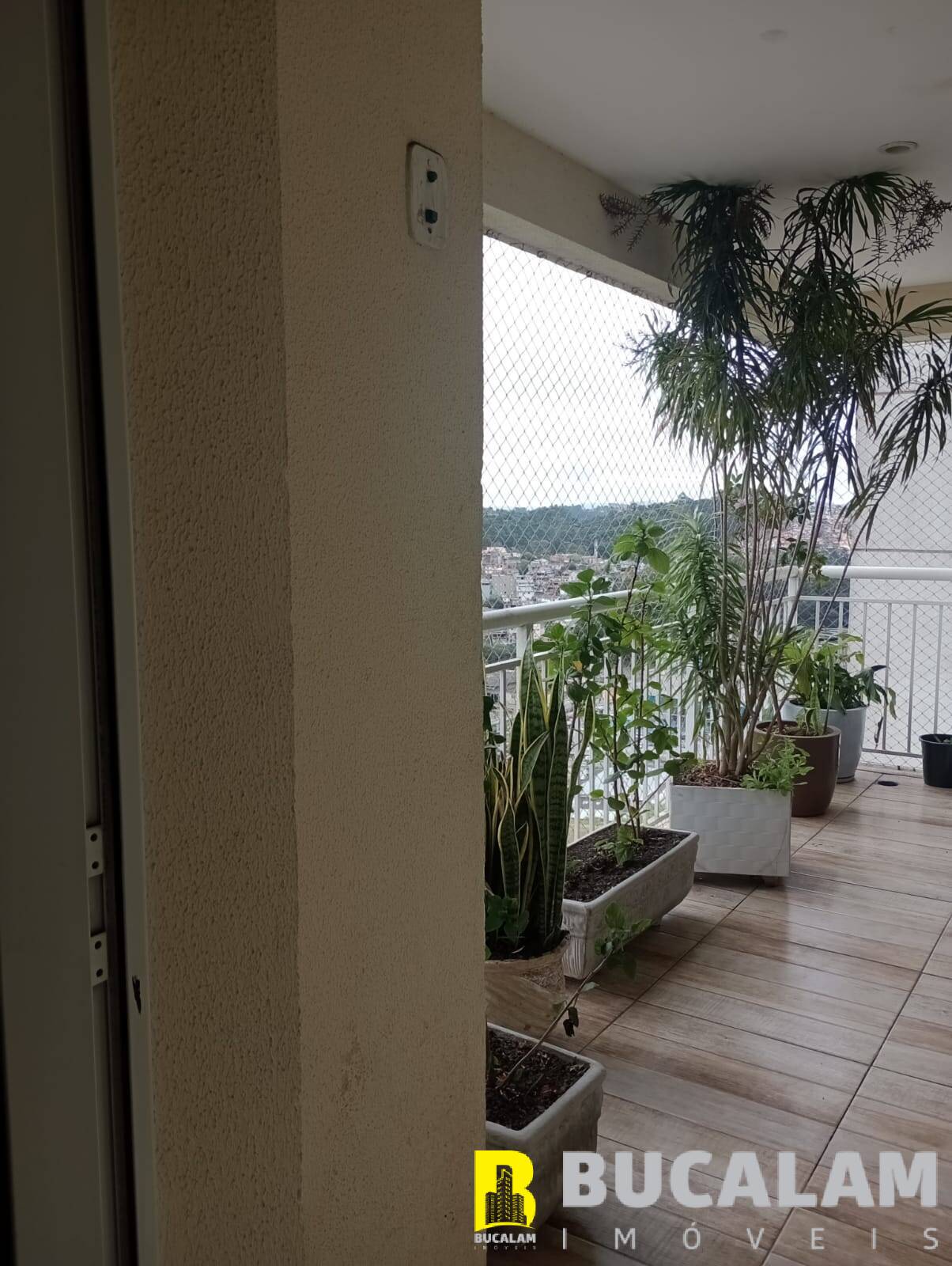 Apartamento à venda com 3 quartos, 96m² - Foto 2