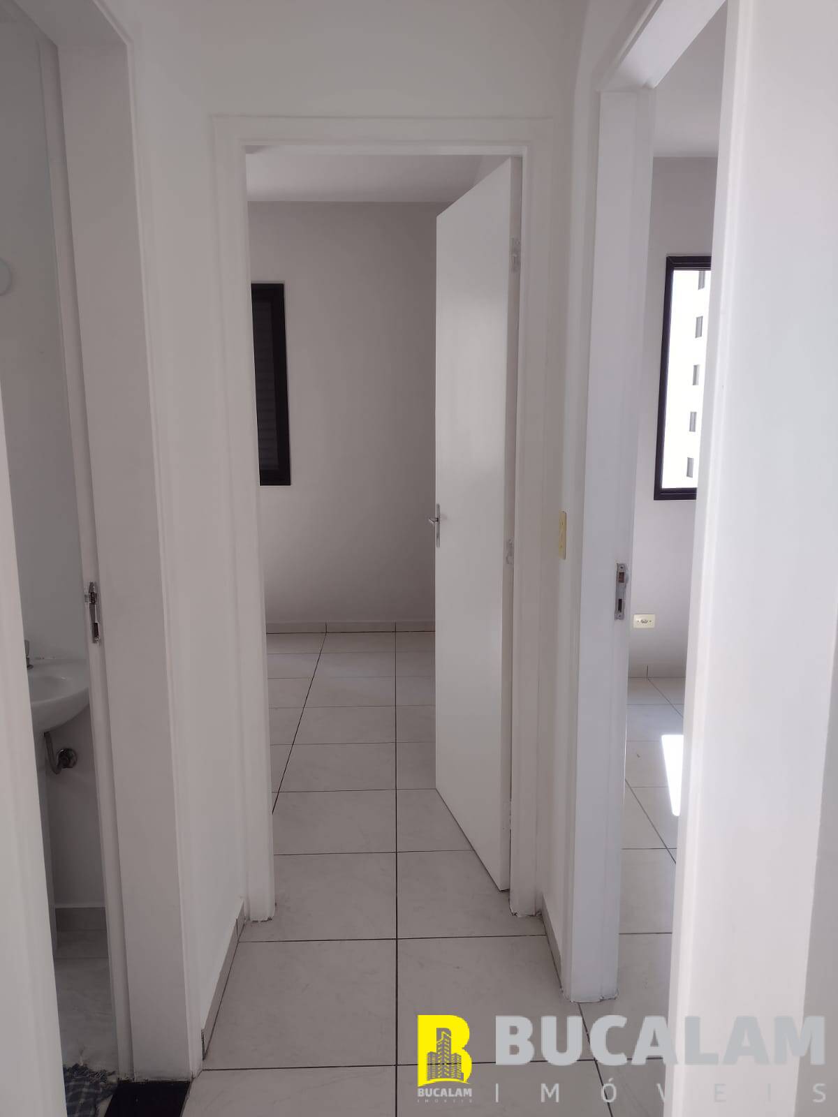 Apartamento à venda com 2 quartos, 68m² - Foto 5