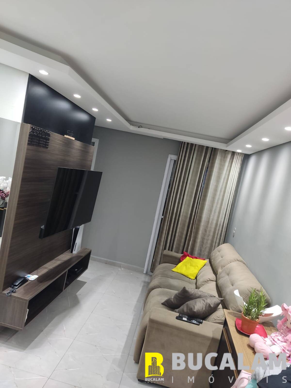 Apartamento à venda com 2 quartos, 57m² - Foto 1