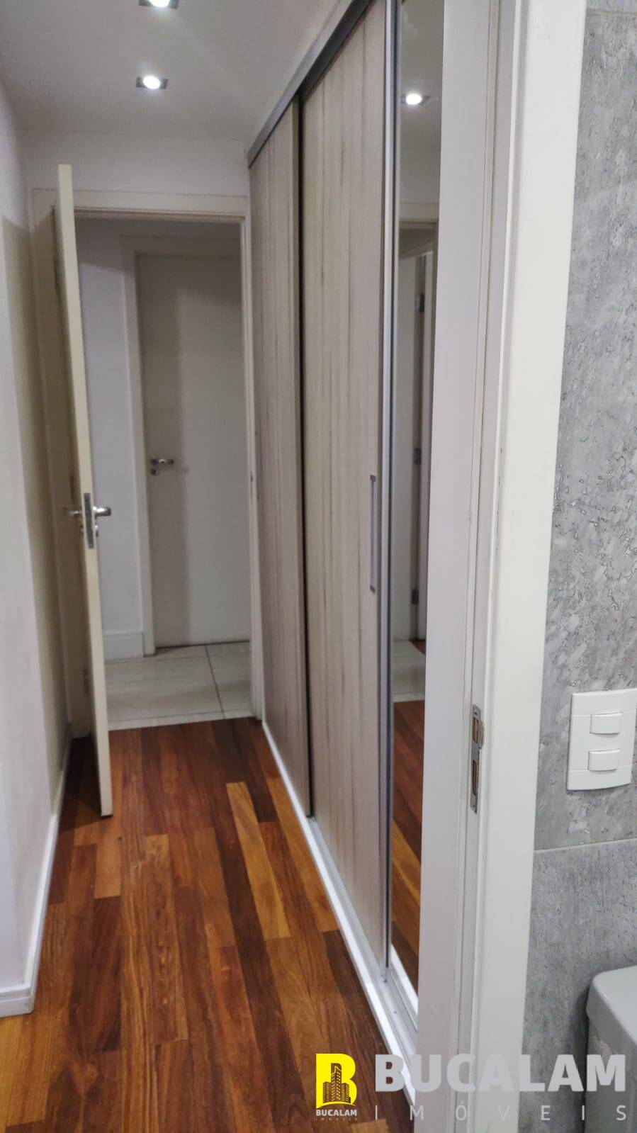 Apartamento à venda com 3 quartos, 107m² - Foto 12