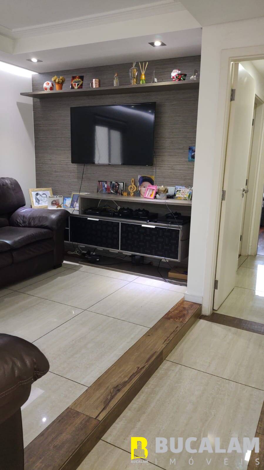 Apartamento à venda com 3 quartos, 107m² - Foto 4