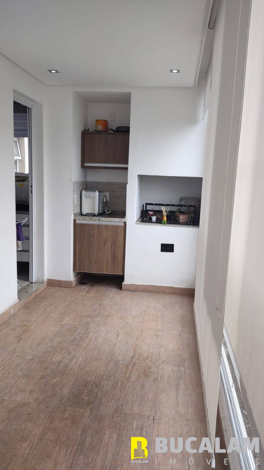 Apartamento à venda com 3 quartos, 107m² - Foto 2