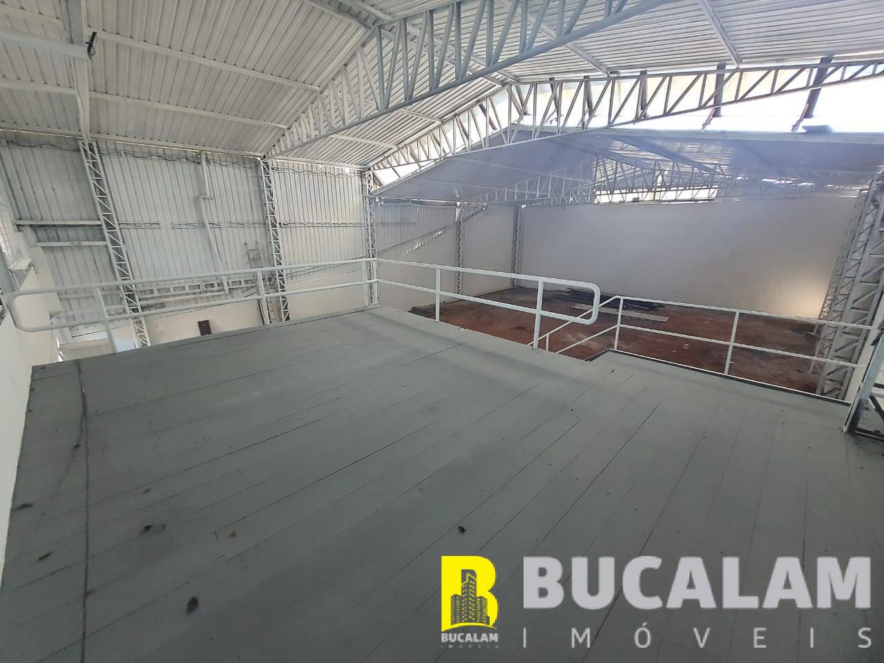 Sala-Conjunto, 300 m² - Foto 1