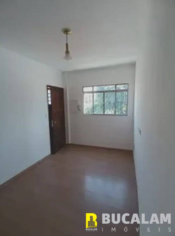 Apartamento à venda com 2 quartos, 60m² - Foto 2