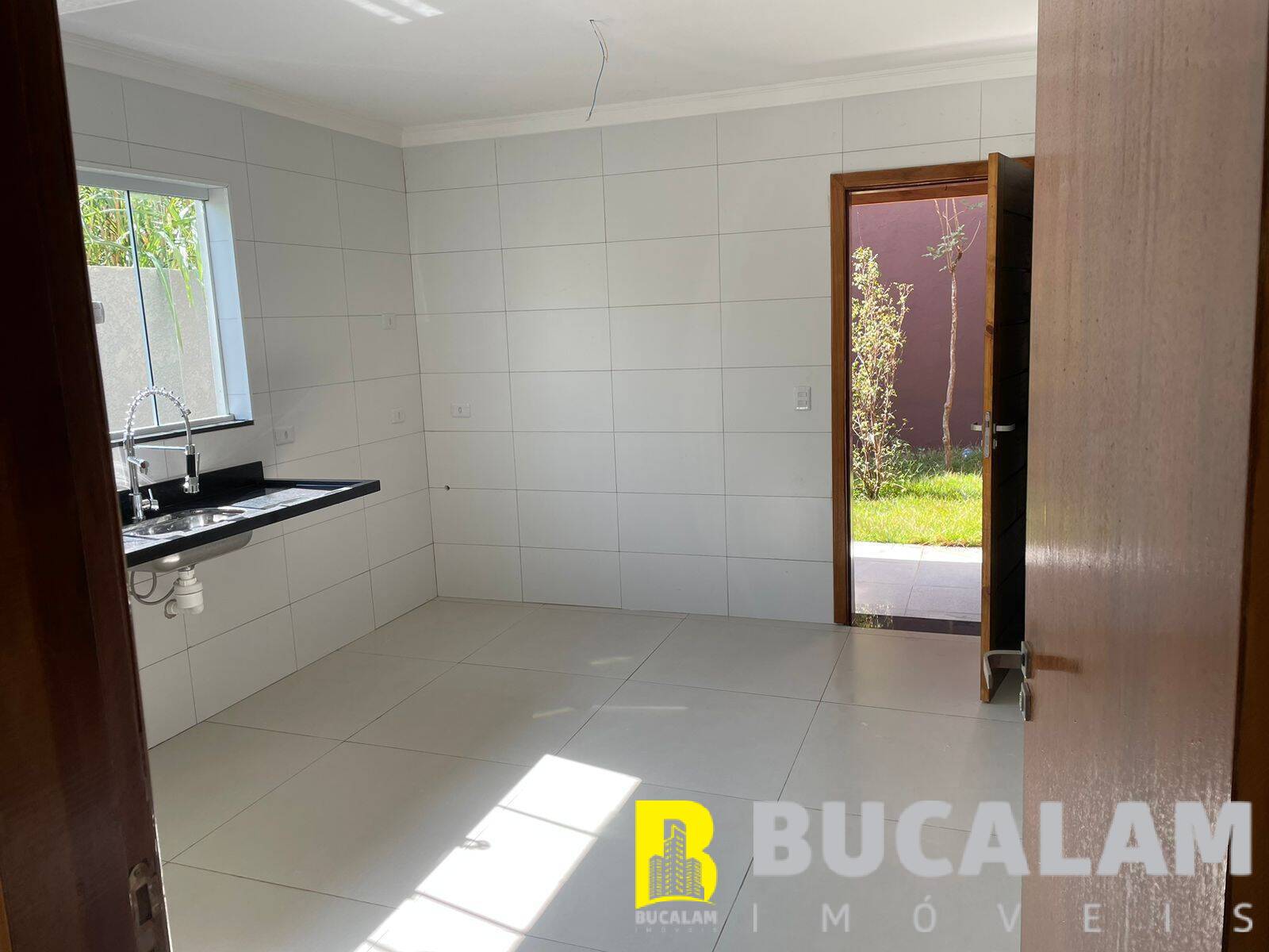 Casa à venda com 3 quartos, 103m² - Foto 8