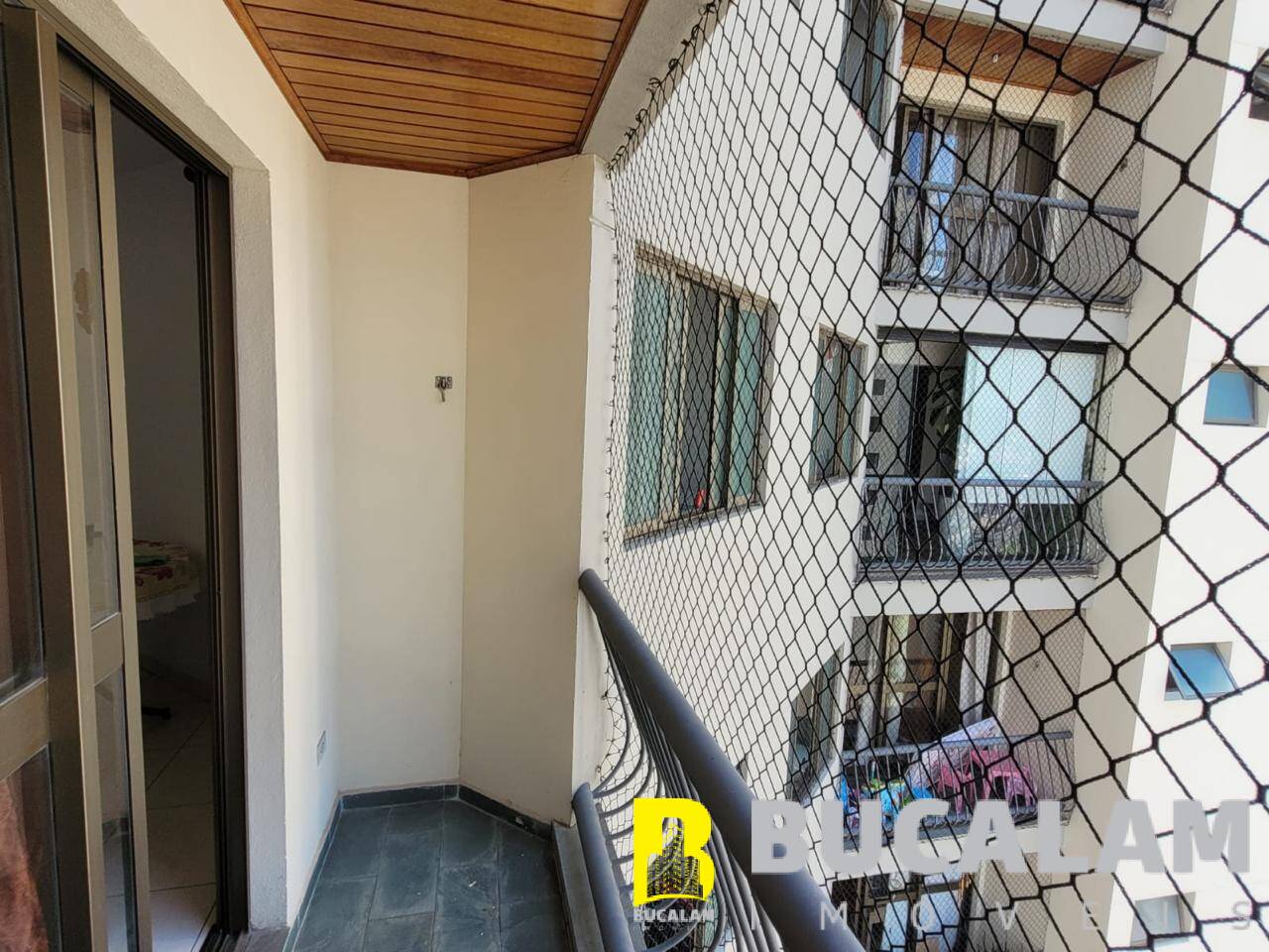 Apartamento à venda com 2 quartos, 68m² - Foto 2