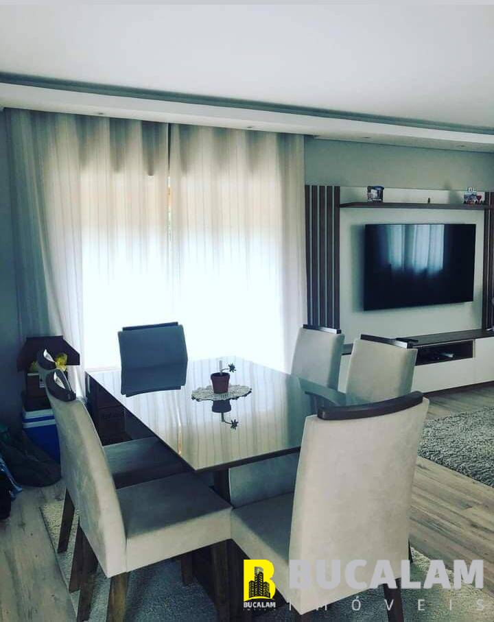 Casa à venda com 3 quartos, 500m² - Foto 1