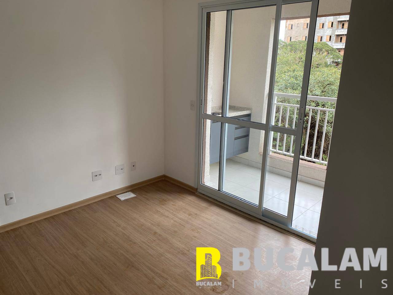 Apartamento à venda com 2 quartos, 56m² - Foto 3