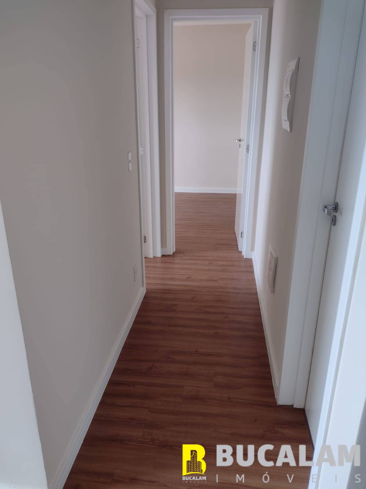 Apartamento à venda com 2 quartos, 56m² - Foto 2