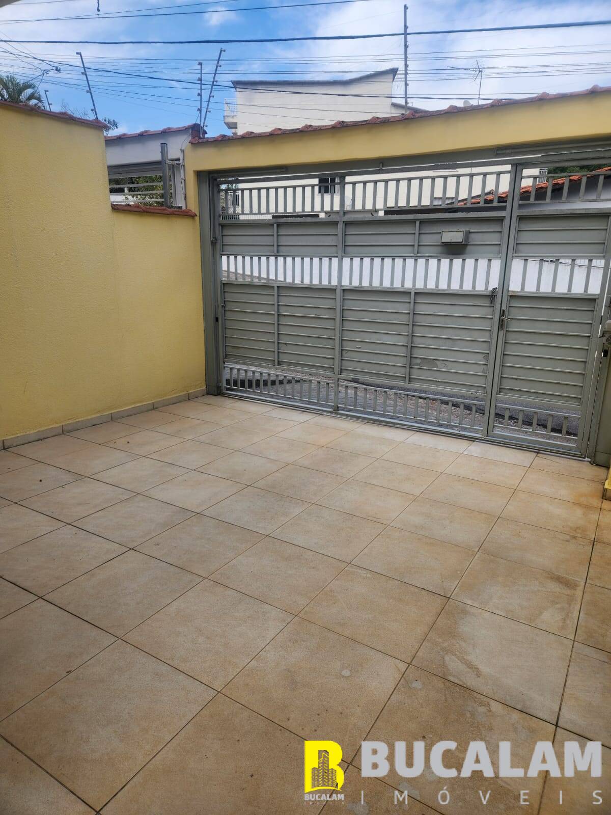 Casa à venda com 3 quartos, 170m² - Foto 2