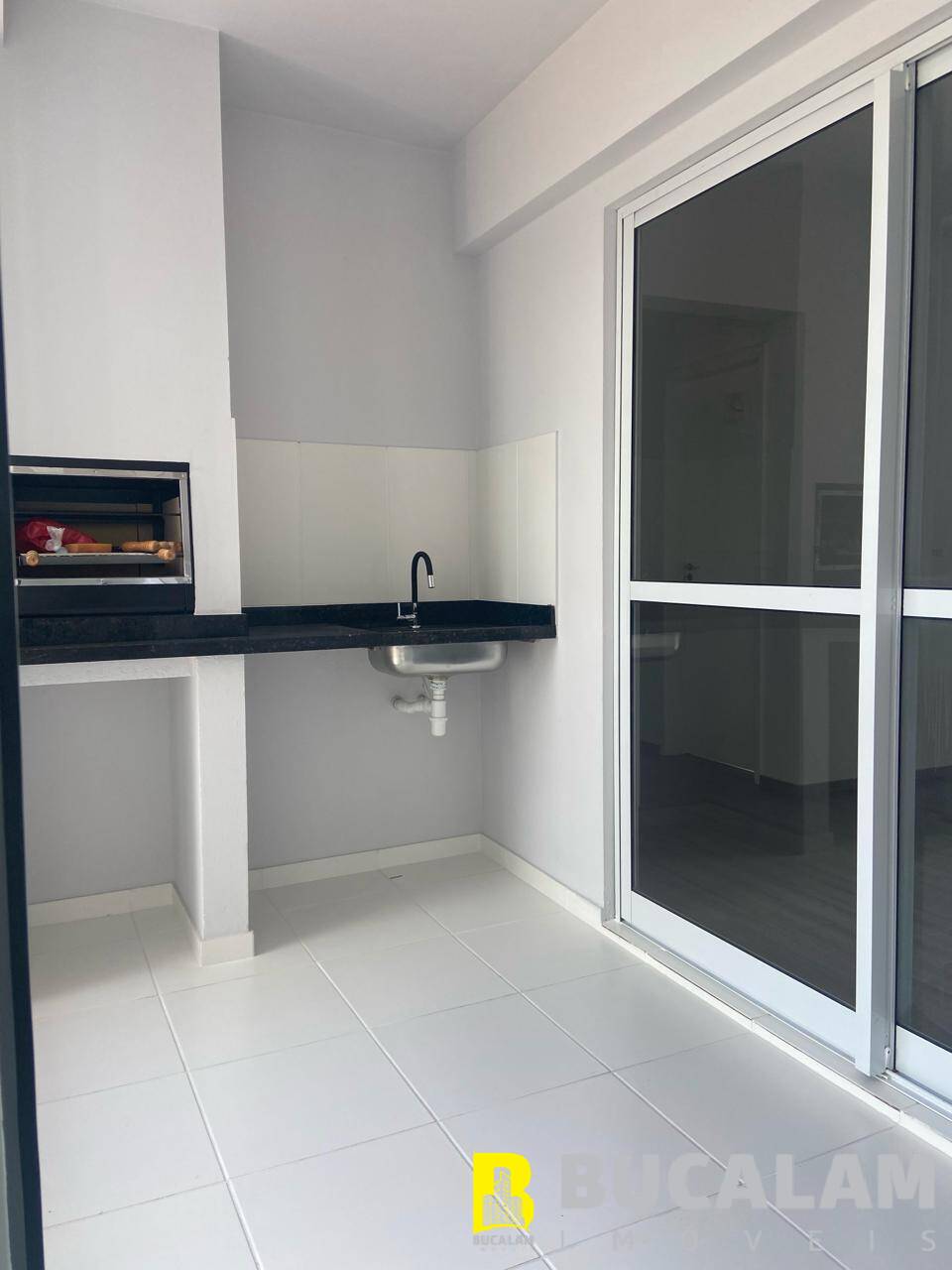 Apartamento à venda com 2 quartos, 84m² - Foto 3