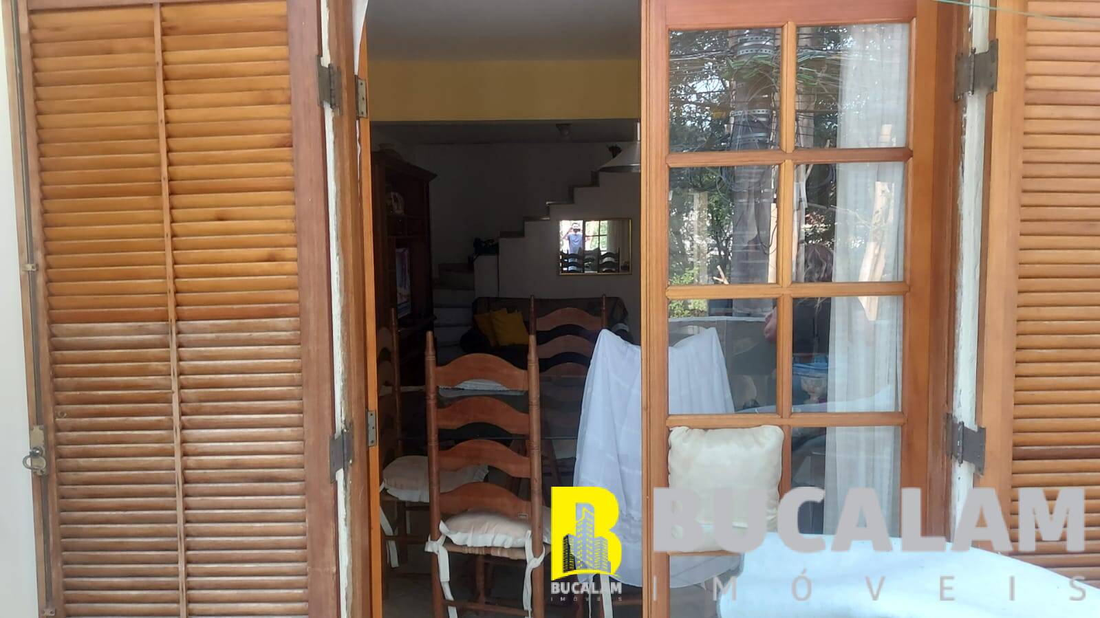 Casa à venda e aluguel com 3 quartos, 110m² - Foto 1