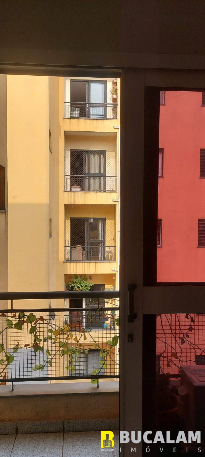 Apartamento à venda com 2 quartos, 64m² - Foto 1