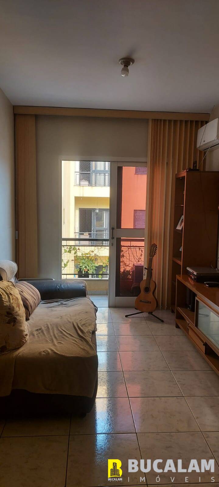 Apartamento à venda com 2 quartos, 64m² - Foto 2